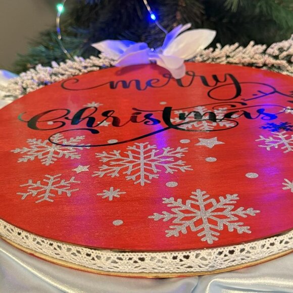 15" Christmas Wreath - Picture 2 of 6